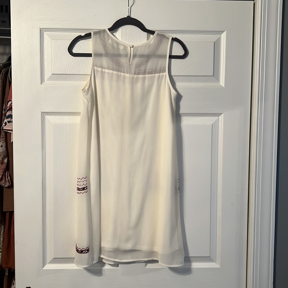 Flowy Dress - Picture 3 of 3